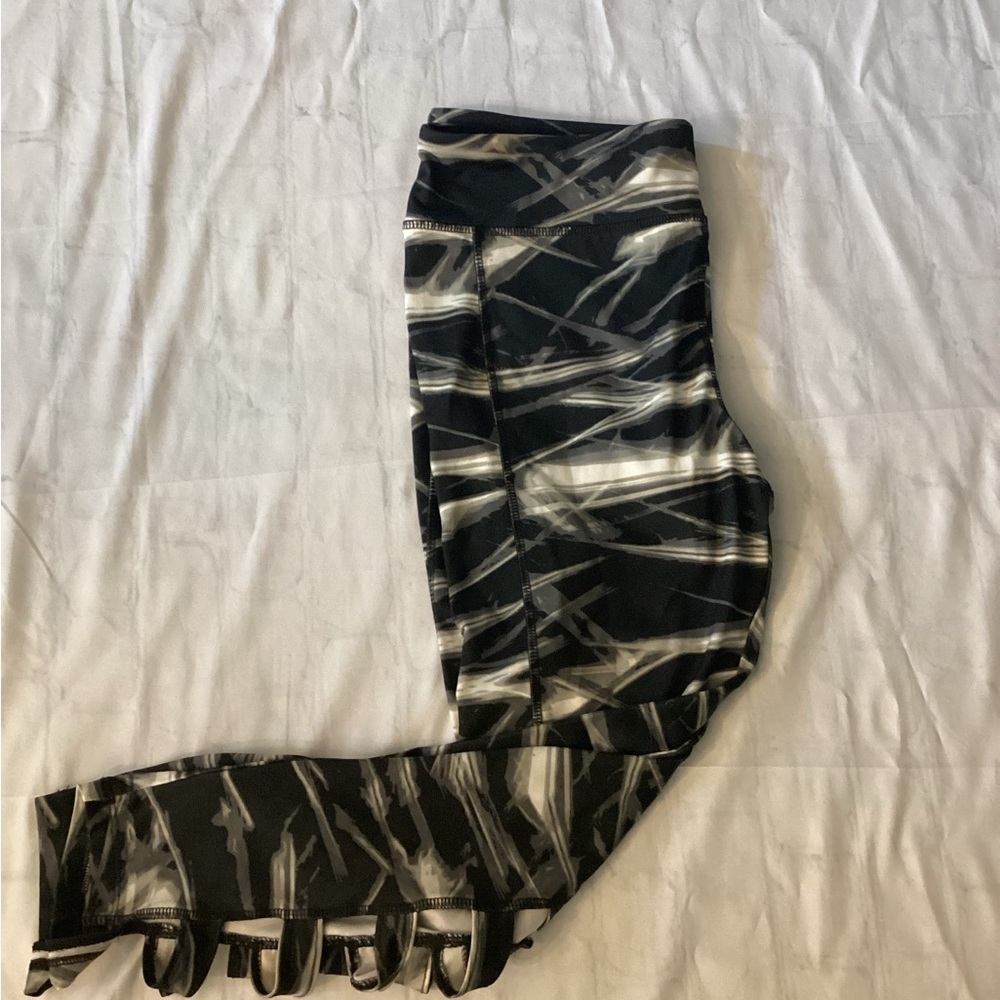 VOGO Athletica Monochrome Abstract Leggings ( Size:Large)